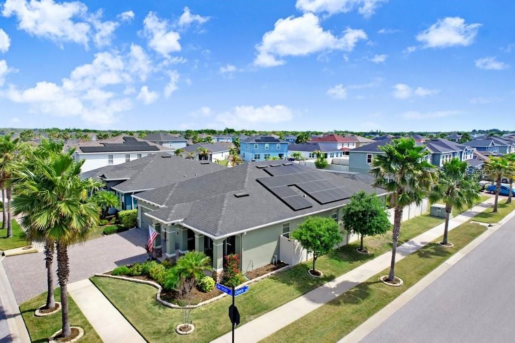 Active With Contract: $650,000 (4 beds, 3 baths, 2568 Square Feet)