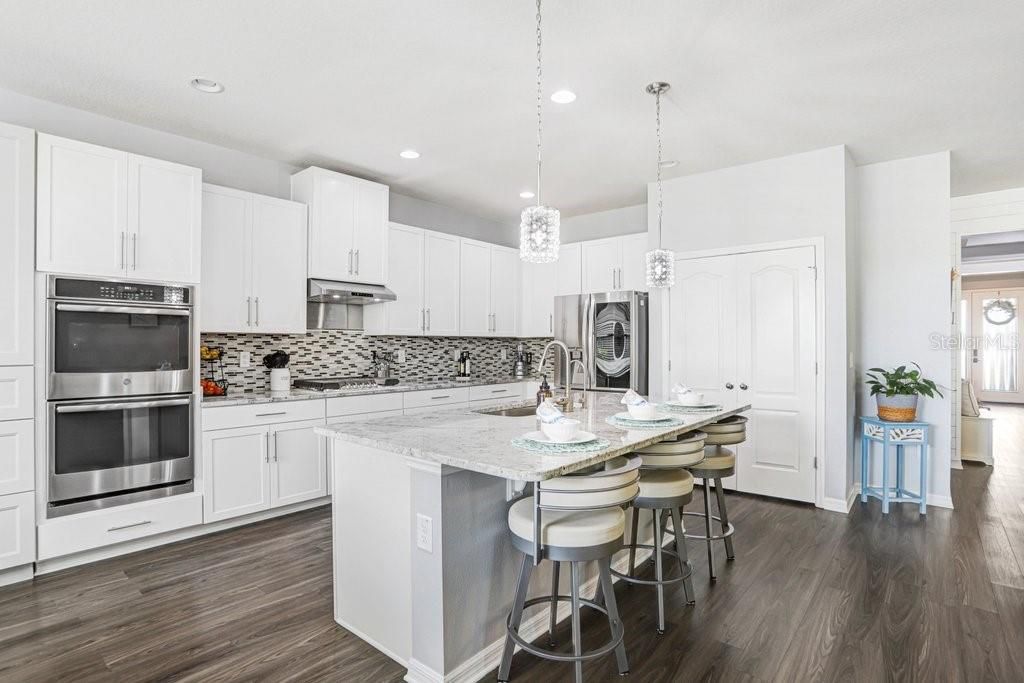 Active With Contract: $650,000 (4 beds, 3 baths, 2568 Square Feet)