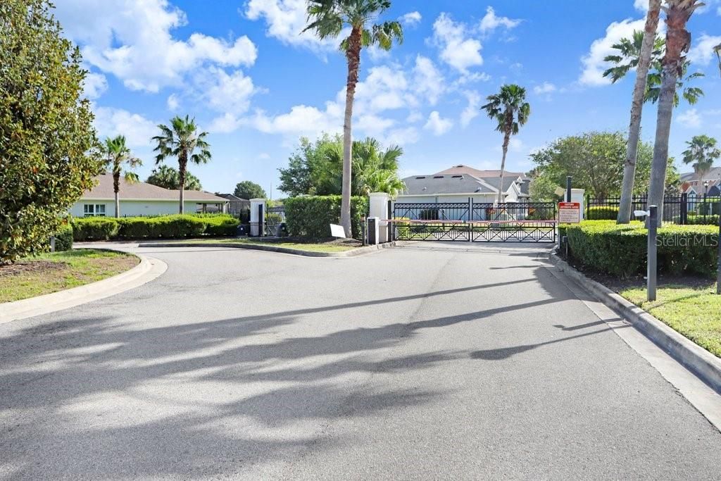 Active With Contract: $650,000 (4 beds, 3 baths, 2568 Square Feet)