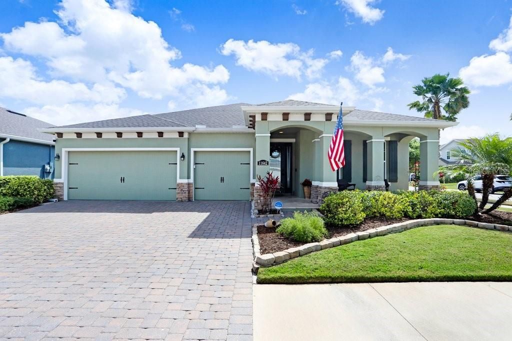 Active With Contract: $650,000 (4 beds, 3 baths, 2568 Square Feet)