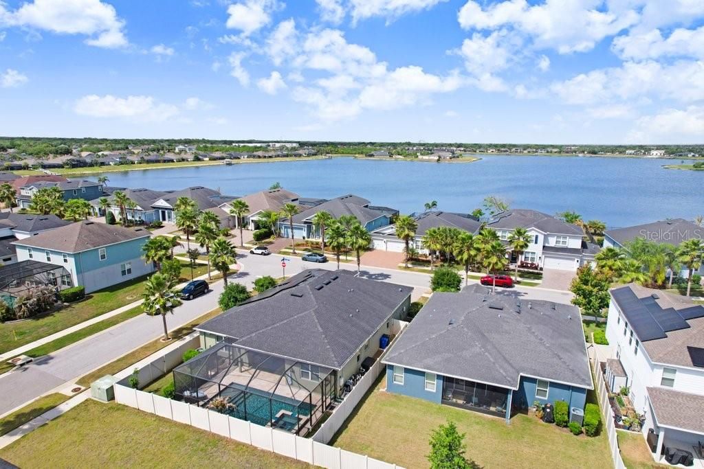 Active With Contract: $650,000 (4 beds, 3 baths, 2568 Square Feet)