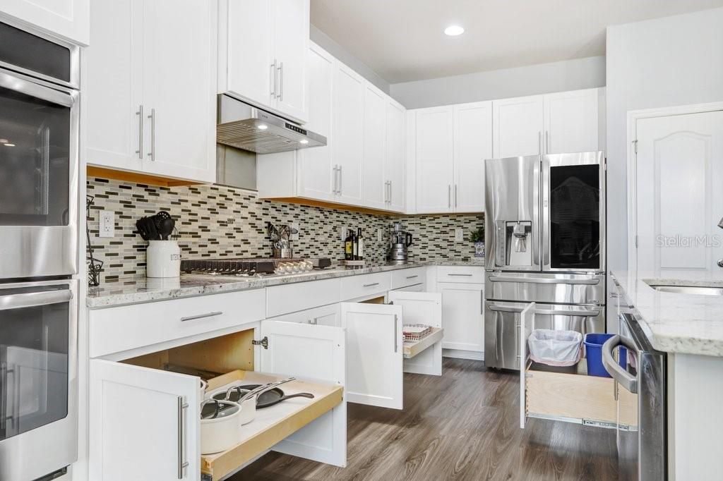 Active With Contract: $650,000 (4 beds, 3 baths, 2568 Square Feet)