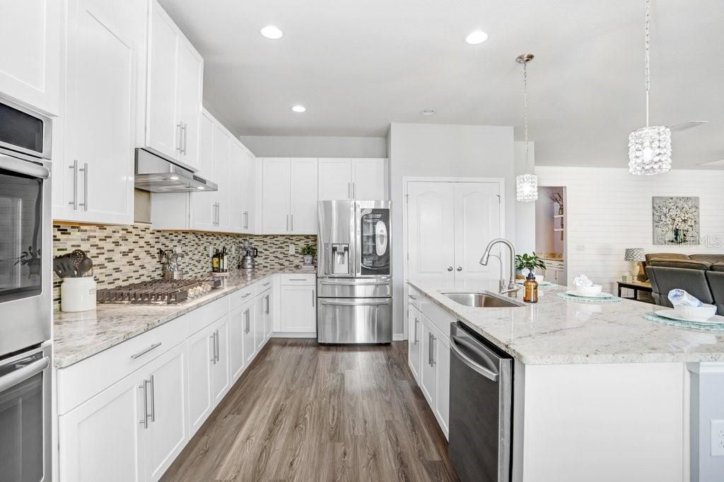 Active With Contract: $650,000 (4 beds, 3 baths, 2568 Square Feet)