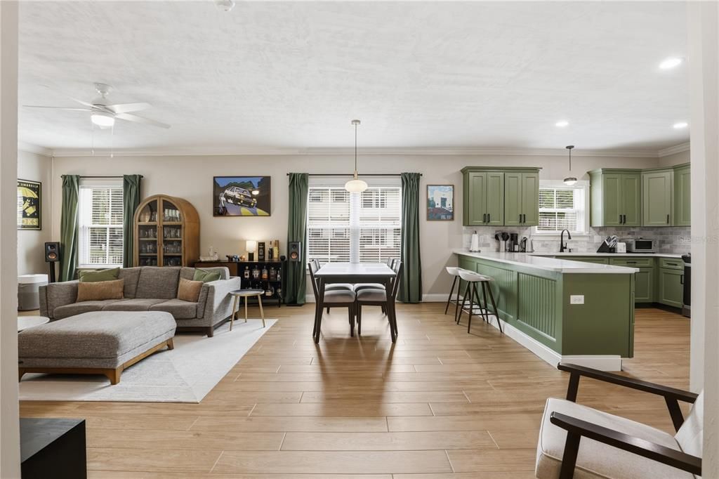 Active With Contract: $600,000 (4 beds, 3 baths, 1800 Square Feet)