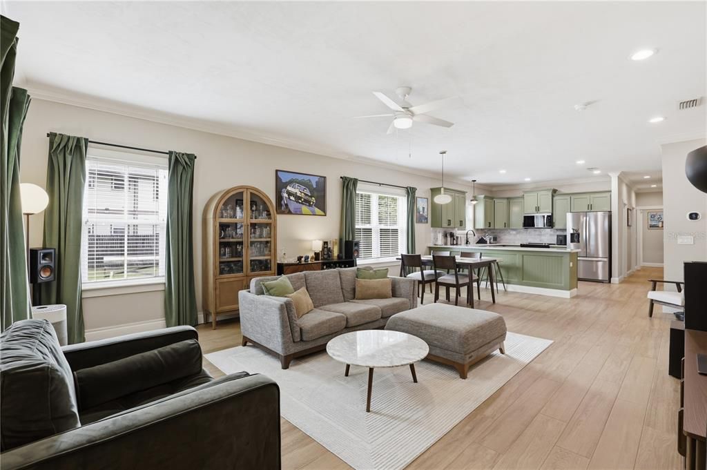 Active With Contract: $600,000 (4 beds, 3 baths, 1800 Square Feet)