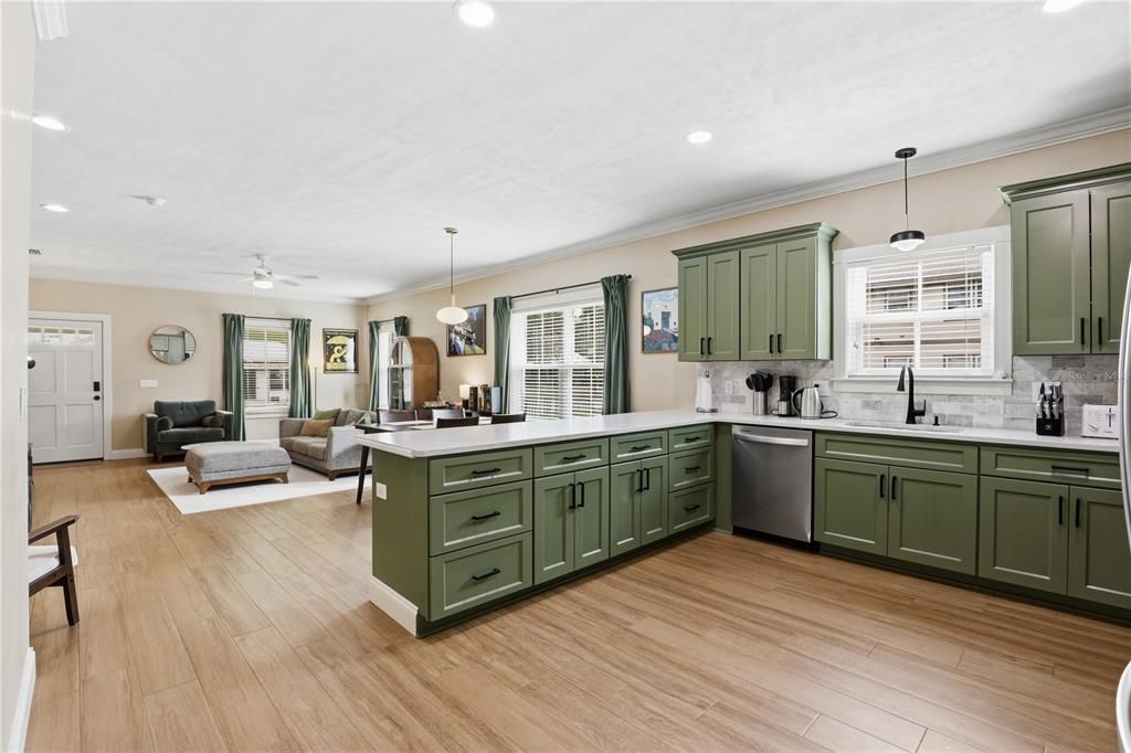 Active With Contract: $600,000 (4 beds, 3 baths, 1800 Square Feet)