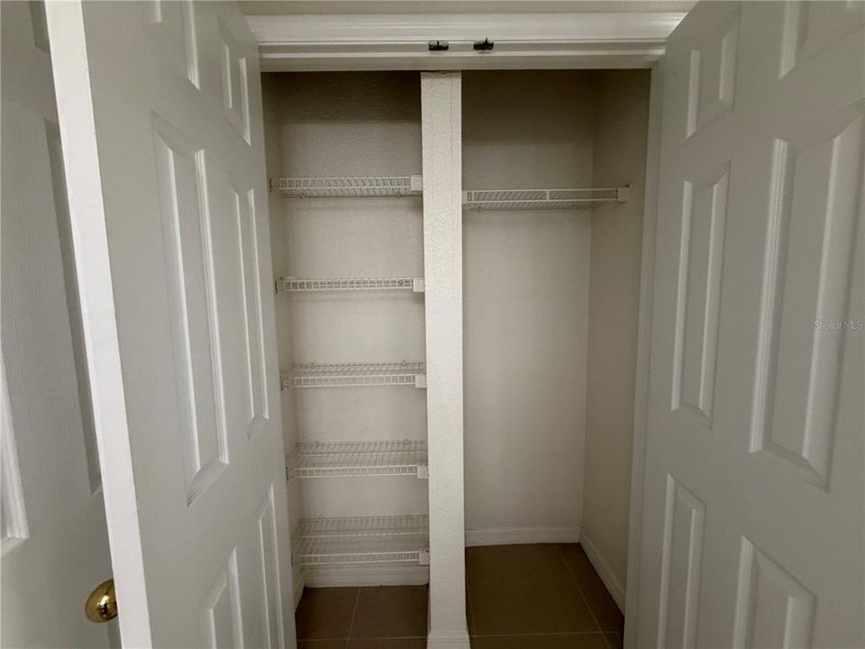 Activo con contrato: $1,800 (2 camas, 2 baños, 782 Pies cuadrados)