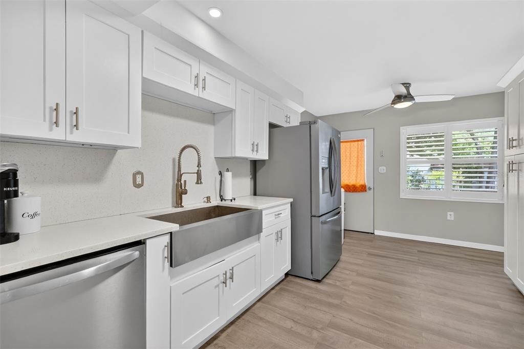 For Sale: $299,000 (3 beds, 2 baths, 1596 Square Feet)