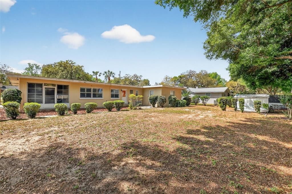 For Sale: $299,000 (3 beds, 2 baths, 1596 Square Feet)