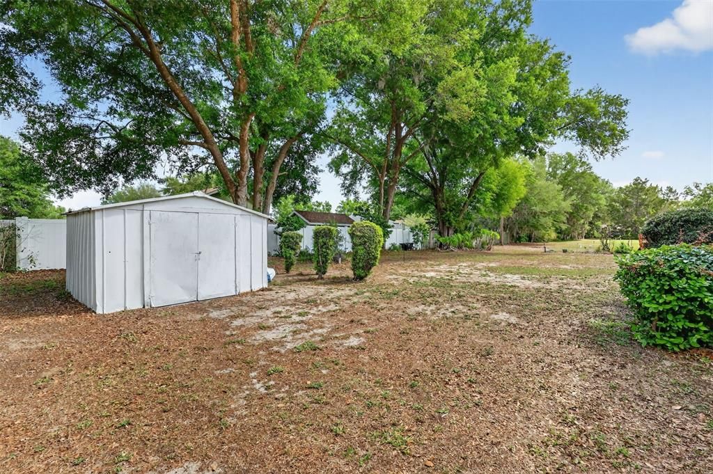 For Sale: $299,000 (3 beds, 2 baths, 1596 Square Feet)