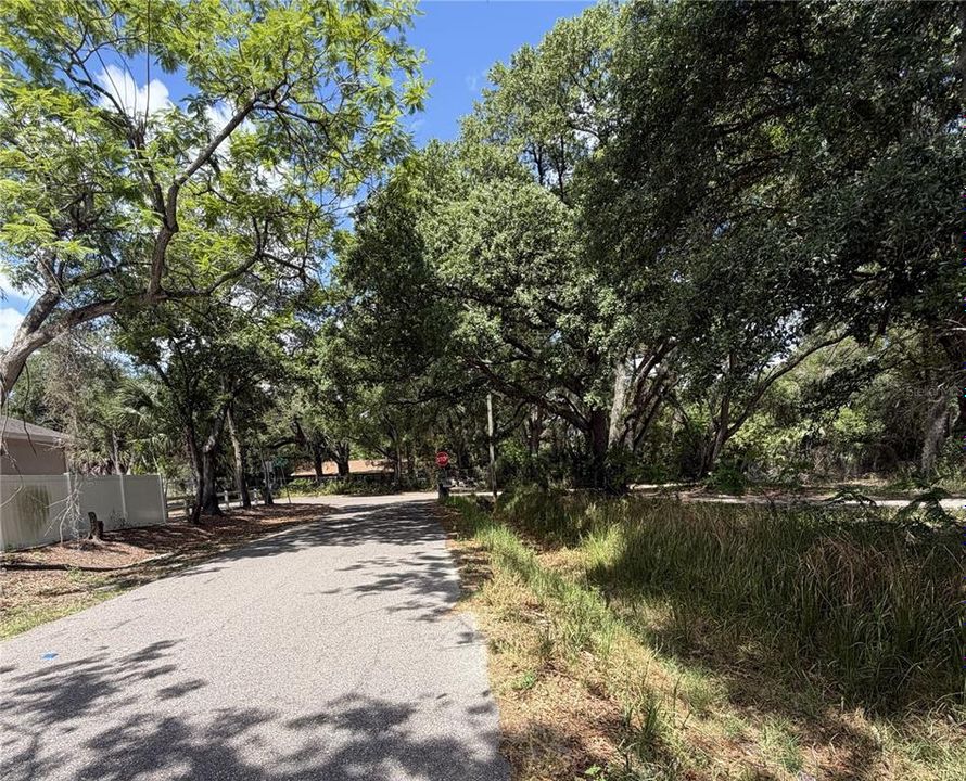 待售: $90,000 (0.19 acres)