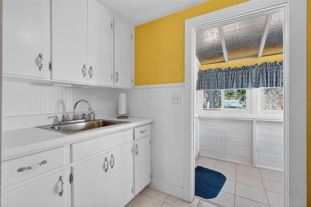 For Sale: $649,000 (6 beds, 4 baths, 3116 Square Feet)