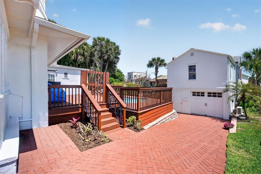 For Sale: $649,000 (6 beds, 4 baths, 3116 Square Feet)