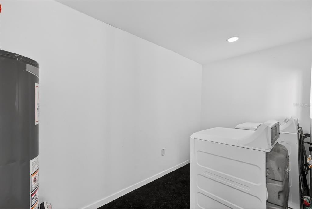 For Sale: $649,000 (6 beds, 4 baths, 3116 Square Feet)