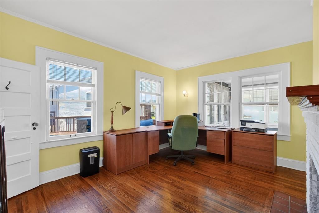 For Sale: $649,000 (6 beds, 4 baths, 3116 Square Feet)