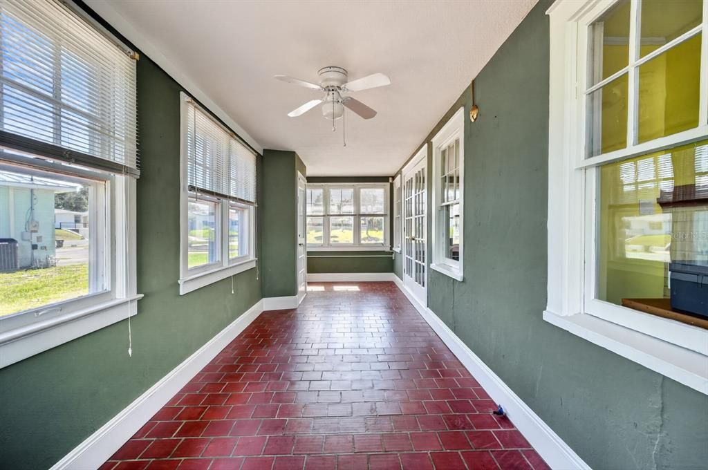 For Sale: $649,000 (6 beds, 4 baths, 3116 Square Feet)