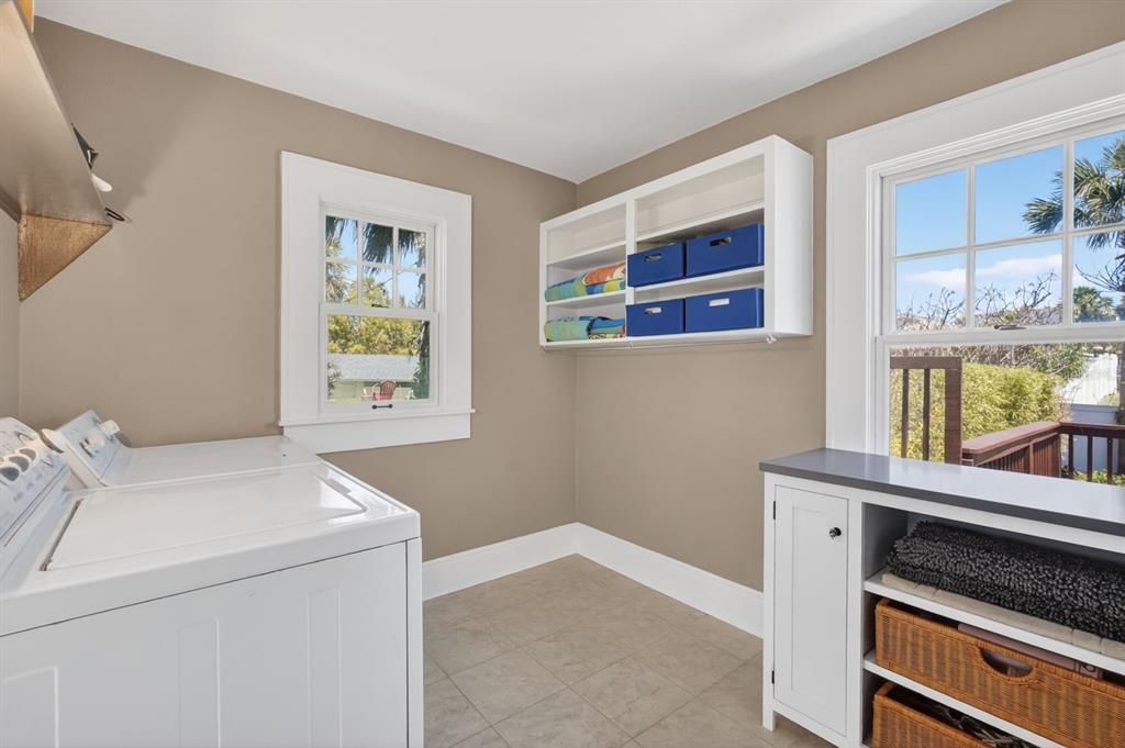 For Sale: $649,000 (6 beds, 4 baths, 3116 Square Feet)