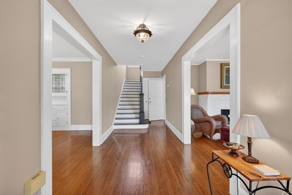 For Sale: $649,000 (6 beds, 4 baths, 3116 Square Feet)