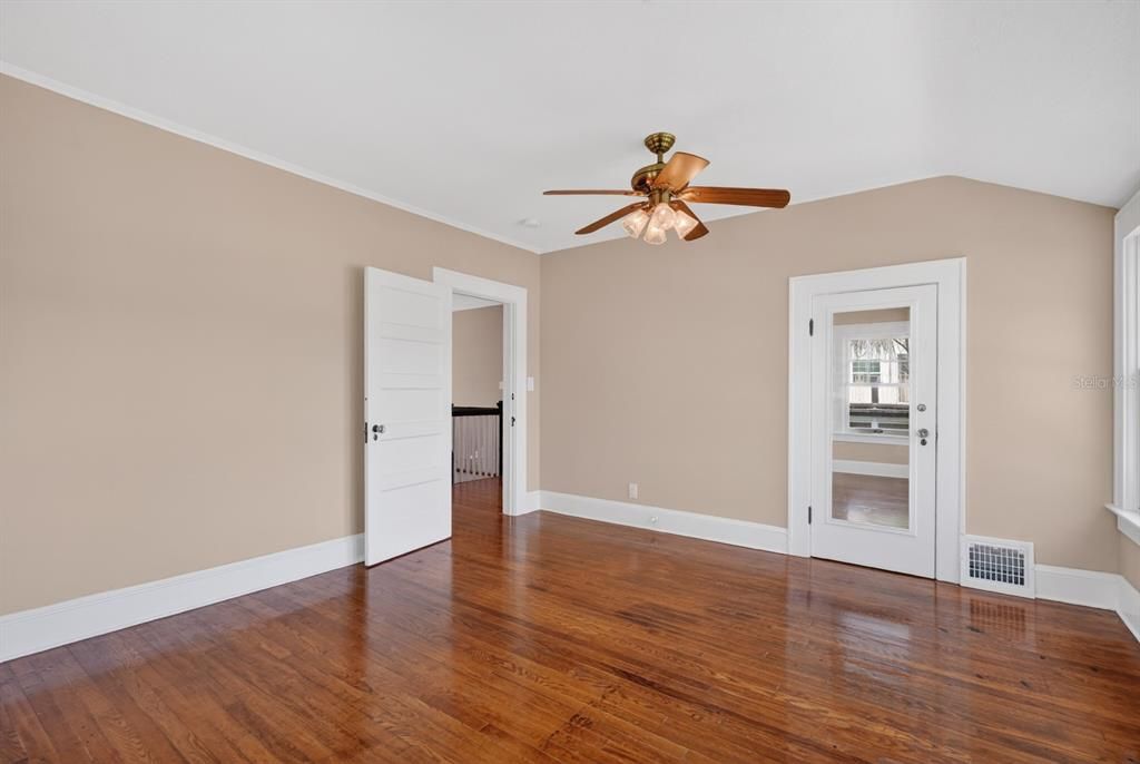 For Sale: $649,000 (6 beds, 4 baths, 3116 Square Feet)