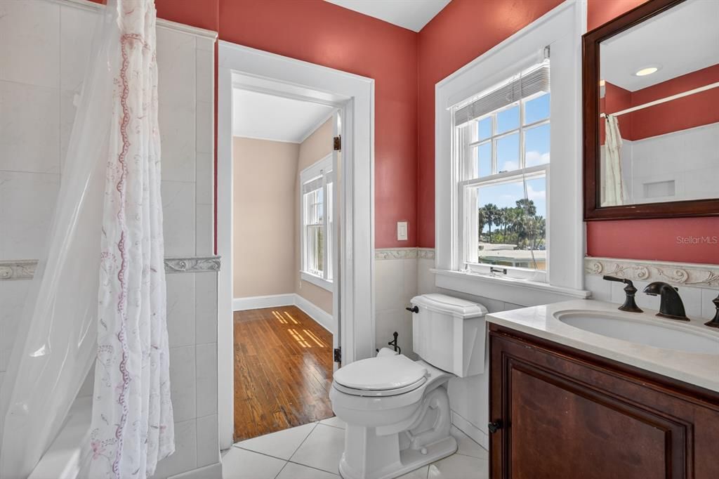 For Sale: $649,000 (6 beds, 4 baths, 3116 Square Feet)