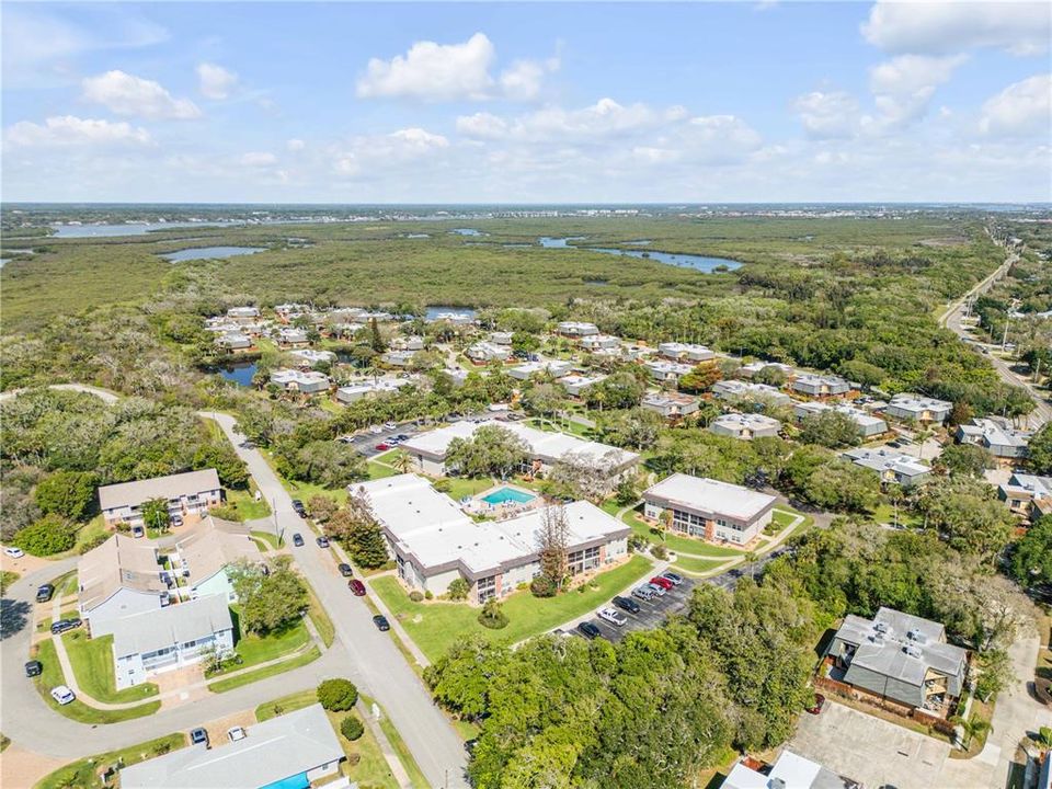 For Sale: $289,000 (2 beds, 1 baths, 838 Square Feet)