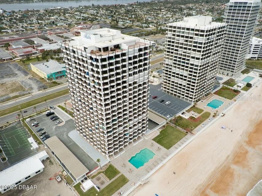 На продажу: $615,000 (2 спален, 2 ванн, 1350 Квадратных фут)