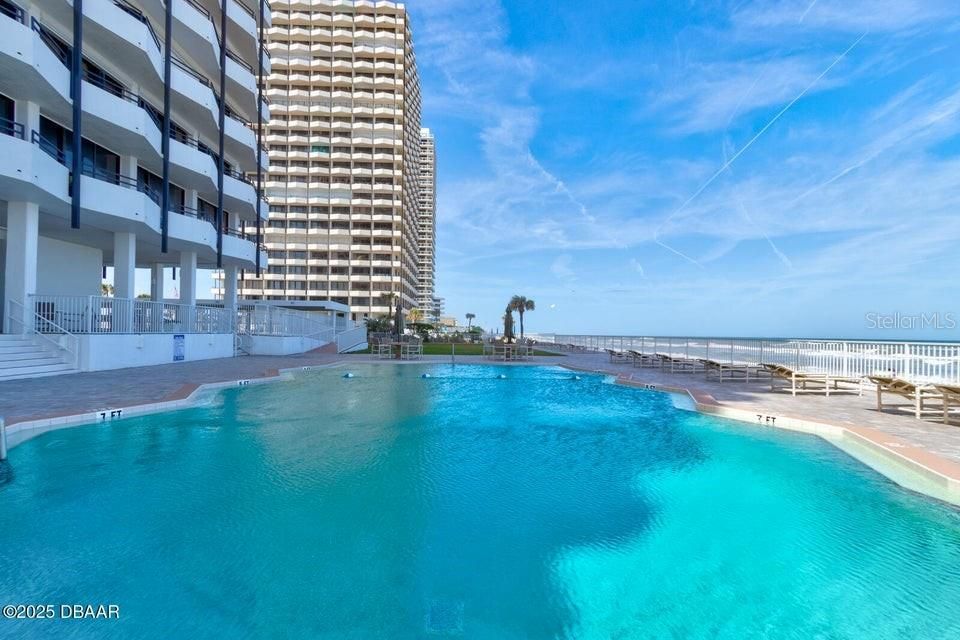 На продажу: $615,000 (2 спален, 2 ванн, 1350 Квадратных фут)