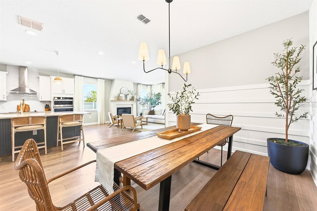 En Venta: $569,000 (5 camas, 3 baños, 3191 Pies cuadrados)