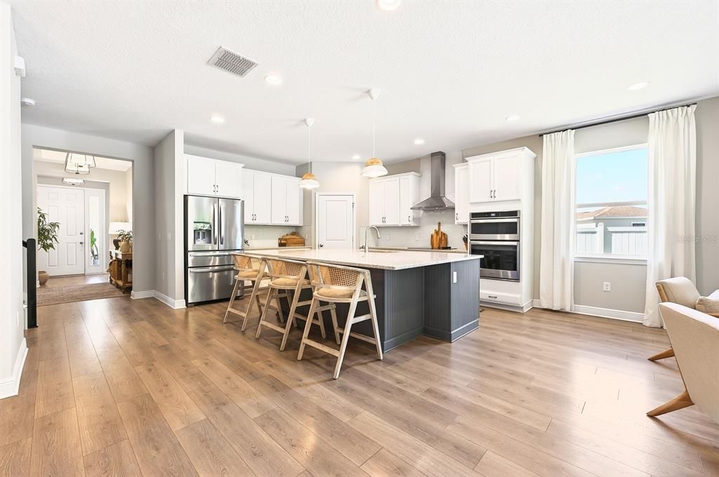 En Venta: $569,000 (5 camas, 3 baños, 3191 Pies cuadrados)