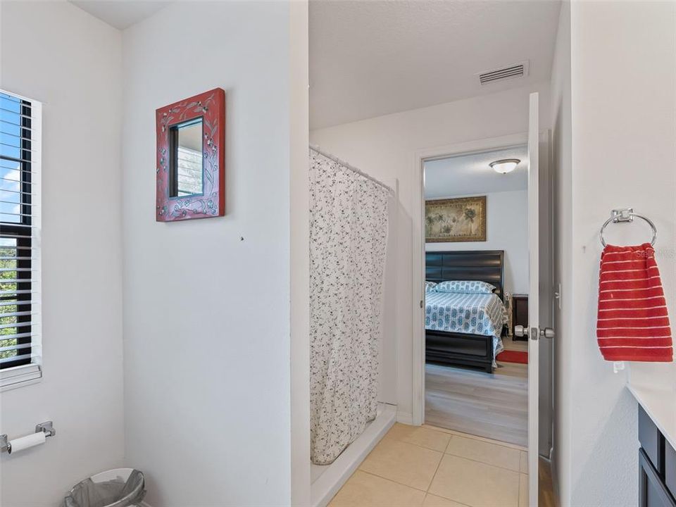 Activo con contrato: $289,000 (4 camas, 2 baños, 1825 Pies cuadrados)