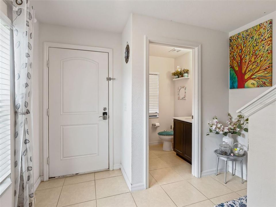 Activo con contrato: $289,000 (4 camas, 2 baños, 1825 Pies cuadrados)