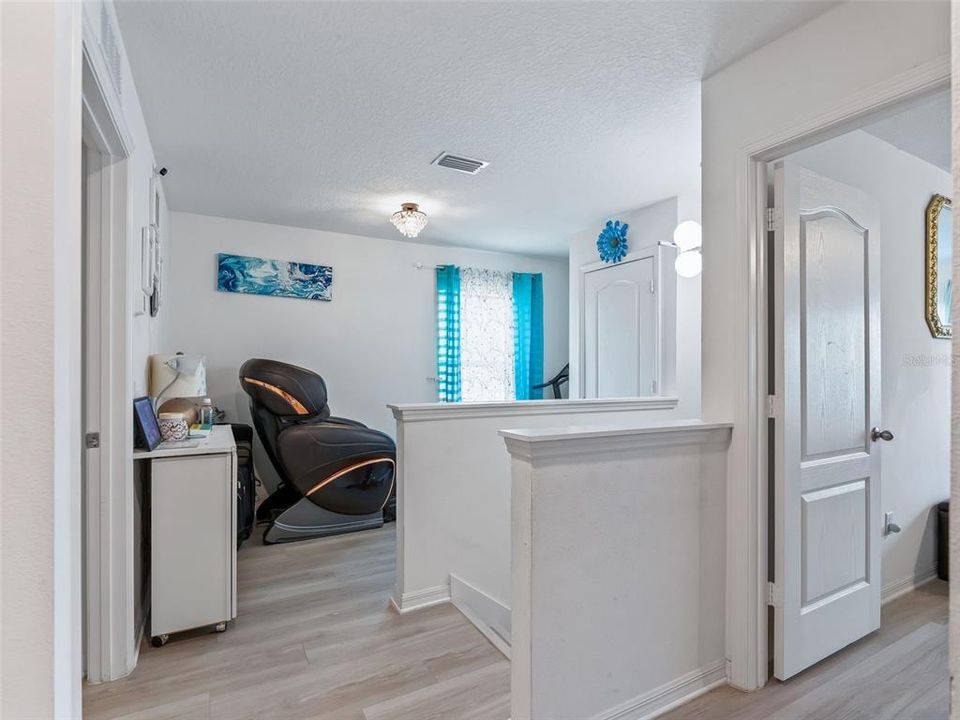 Activo con contrato: $289,000 (4 camas, 2 baños, 1825 Pies cuadrados)