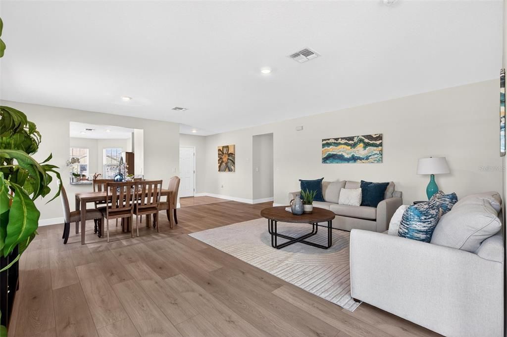 Active With Contract: $349,900 (3 beds, 2 baths, 1774 Square Feet)