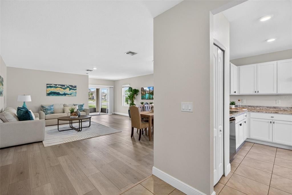 Active With Contract: $349,900 (3 beds, 2 baths, 1774 Square Feet)