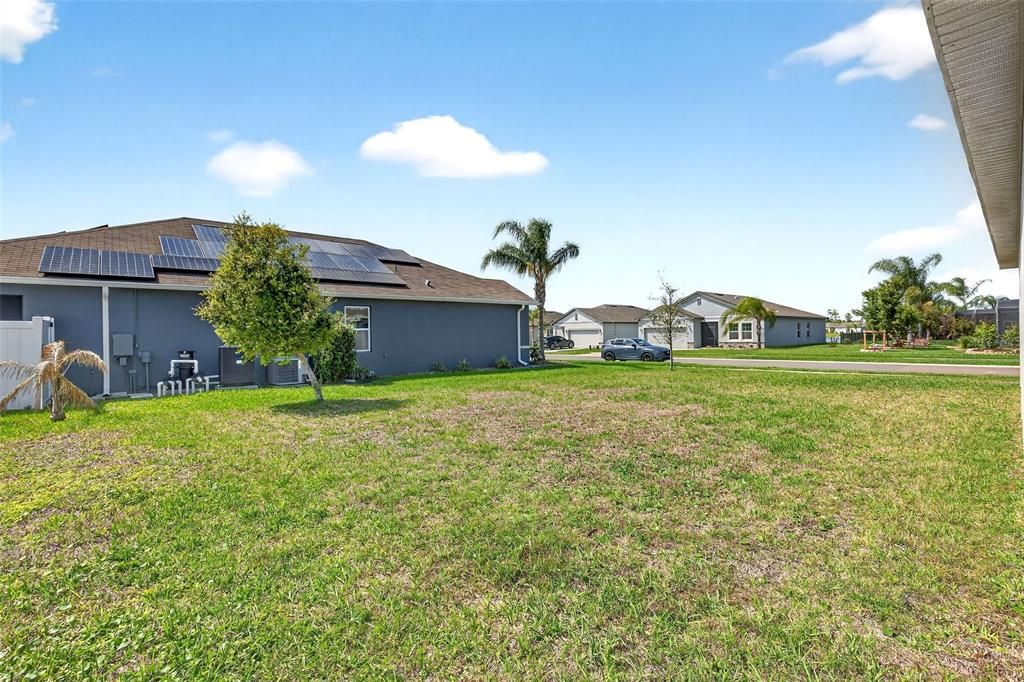 Active With Contract: $349,900 (3 beds, 2 baths, 1774 Square Feet)
