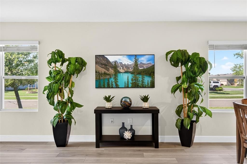 Active With Contract: $349,900 (3 beds, 2 baths, 1774 Square Feet)