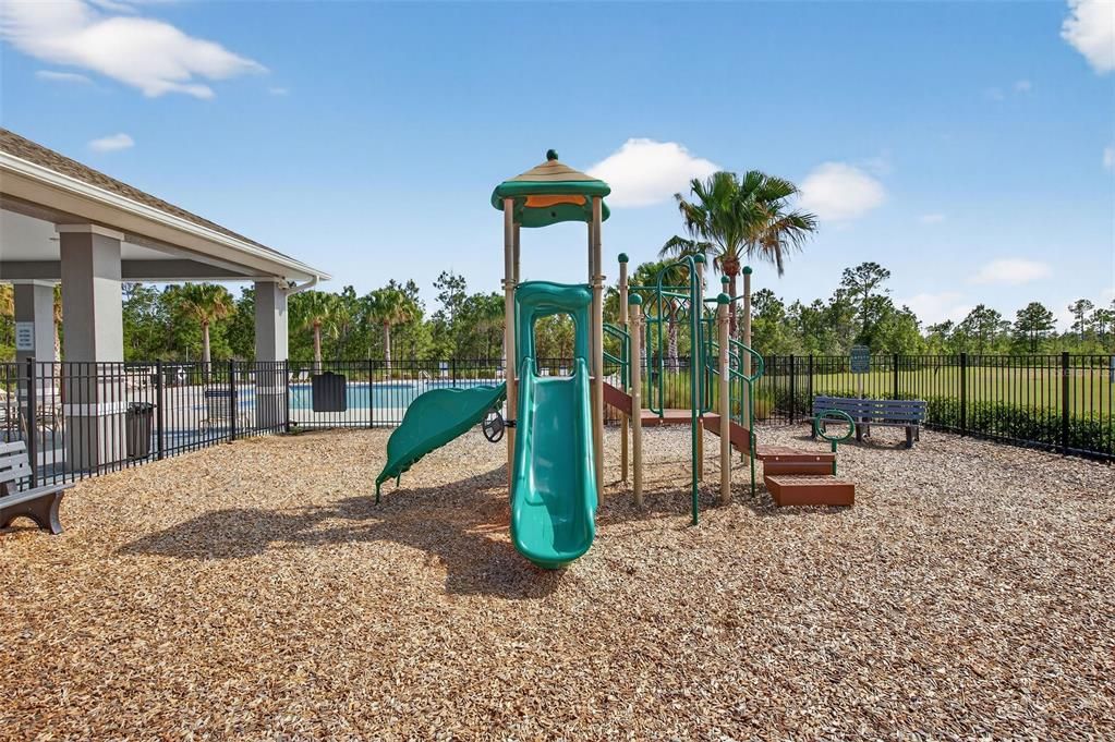 Active With Contract: $349,900 (3 beds, 2 baths, 1774 Square Feet)