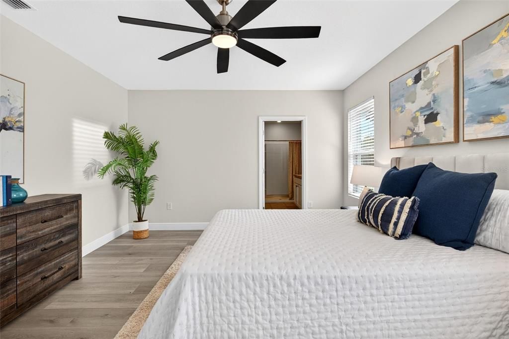 Active With Contract: $349,900 (3 beds, 2 baths, 1774 Square Feet)