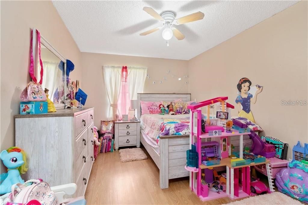 En Venta: $210,000 (3 camas, 2 baños, 1223 Pies cuadrados)