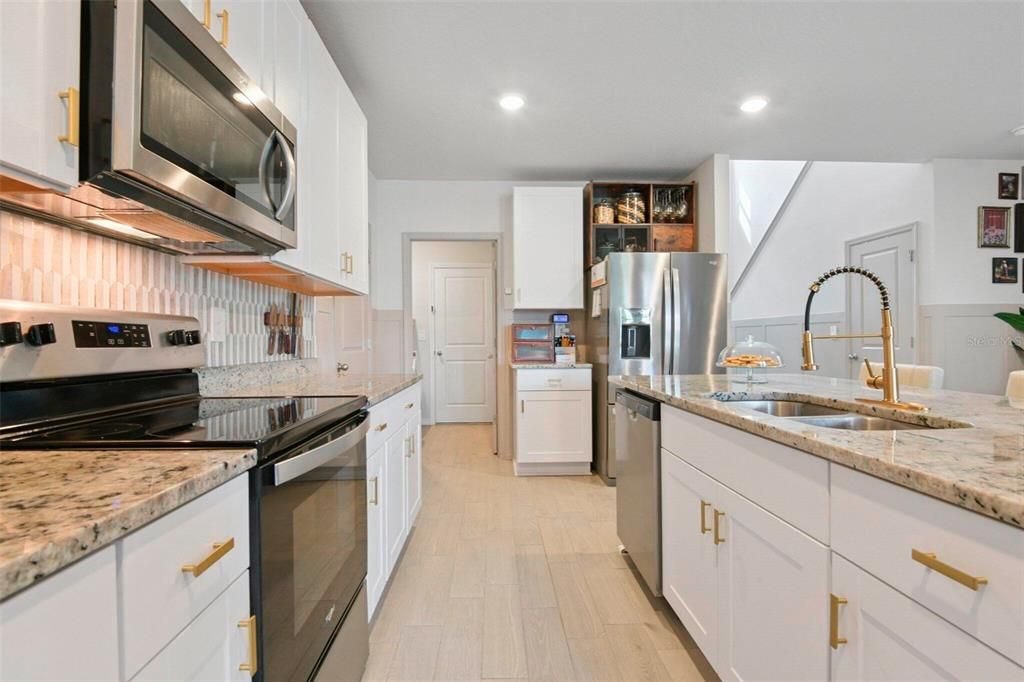 For Sale: $394,000 (4 beds, 2 baths, 2234 Square Feet)