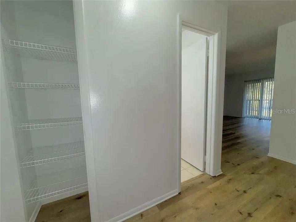 На продажу: $174,900 (2 спален, 2 ванн, 905 Квадратных фут)