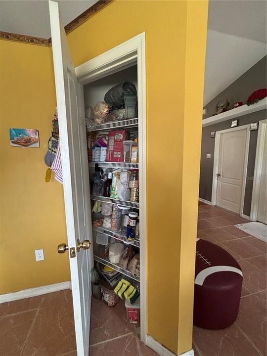 На продажу: $269,999 (3 спален, 2 ванн, 1316 Квадратных фут)