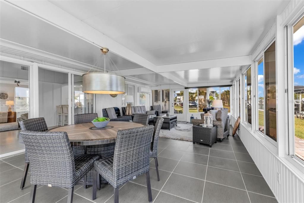 For Sale: $585,000 (2 beds, 2 baths, 1766 Square Feet)