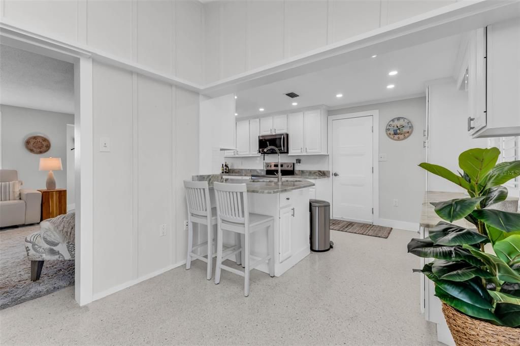 For Sale: $585,000 (2 beds, 2 baths, 1766 Square Feet)