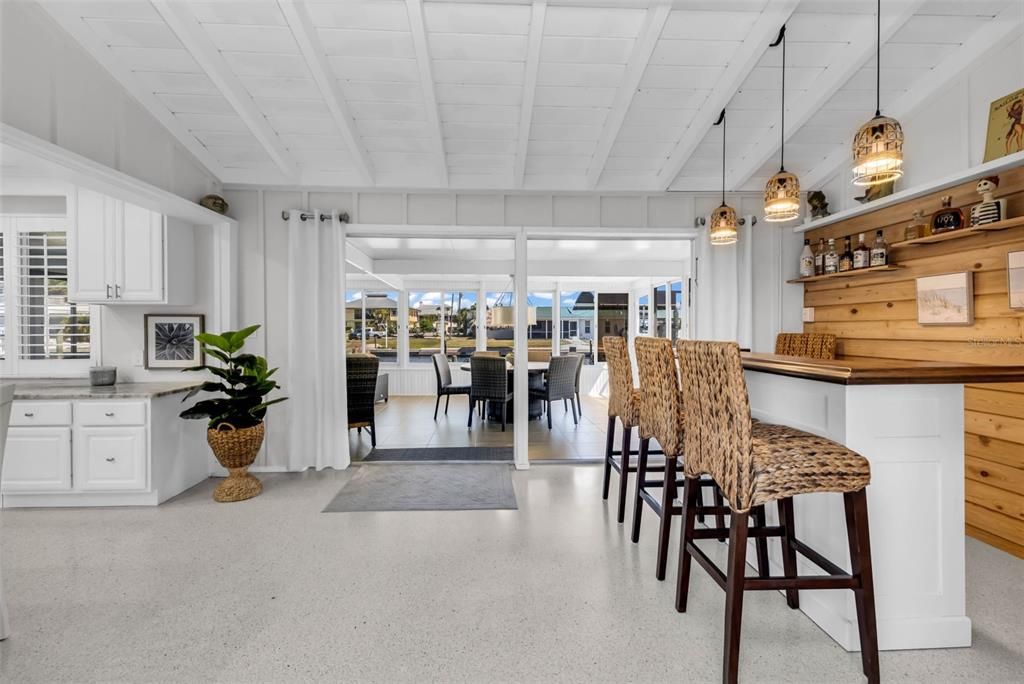 For Sale: $585,000 (2 beds, 2 baths, 1766 Square Feet)