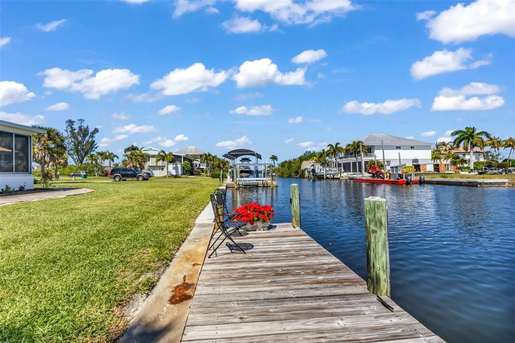 For Sale: $585,000 (2 beds, 2 baths, 1766 Square Feet)