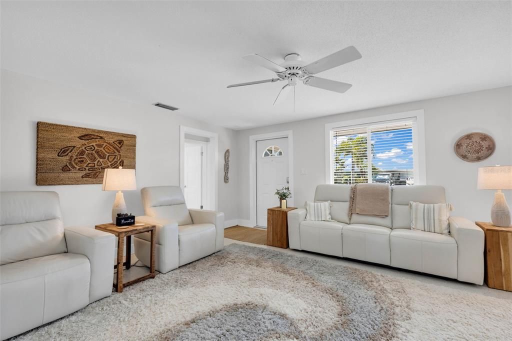 For Sale: $585,000 (2 beds, 2 baths, 1766 Square Feet)