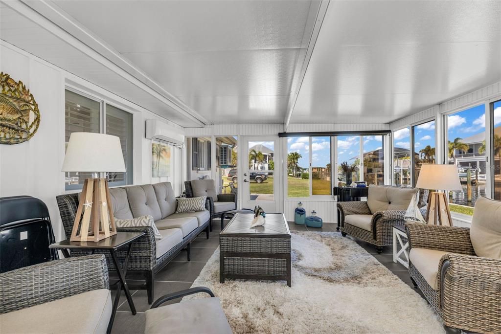 For Sale: $585,000 (2 beds, 2 baths, 1766 Square Feet)