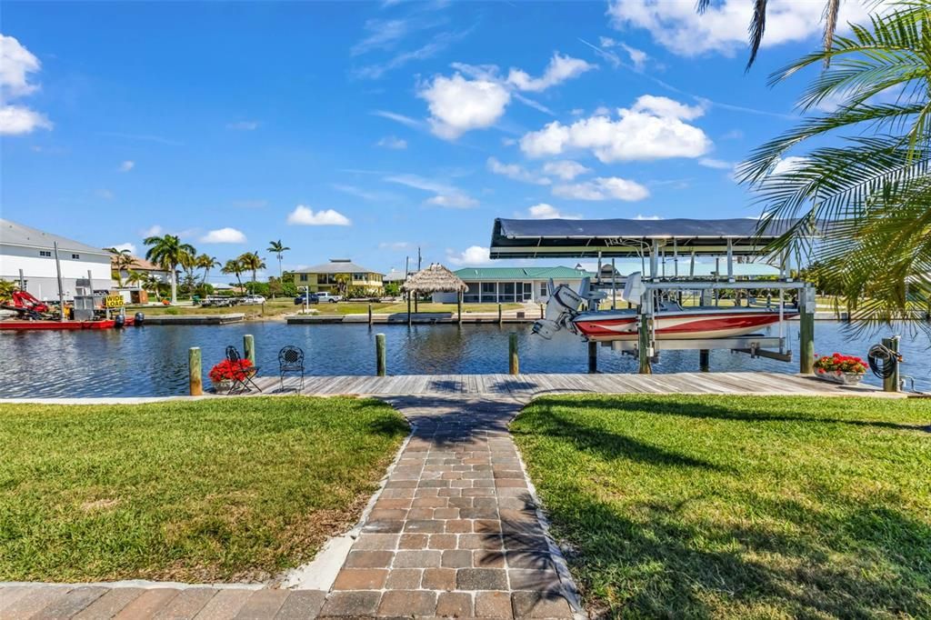 For Sale: $585,000 (2 beds, 2 baths, 1766 Square Feet)