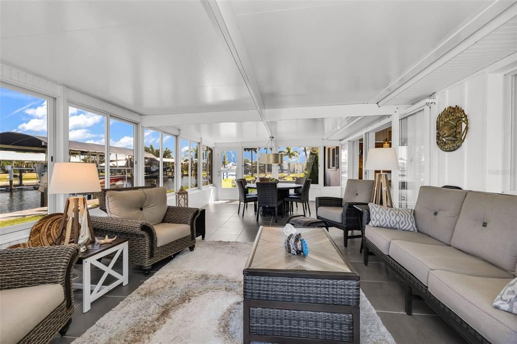 For Sale: $585,000 (2 beds, 2 baths, 1766 Square Feet)